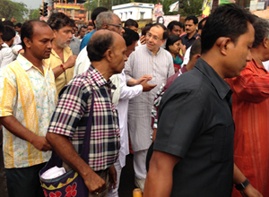 Sugata Bose interacts with party workers at Sonarpur Dakshin after a downpour.